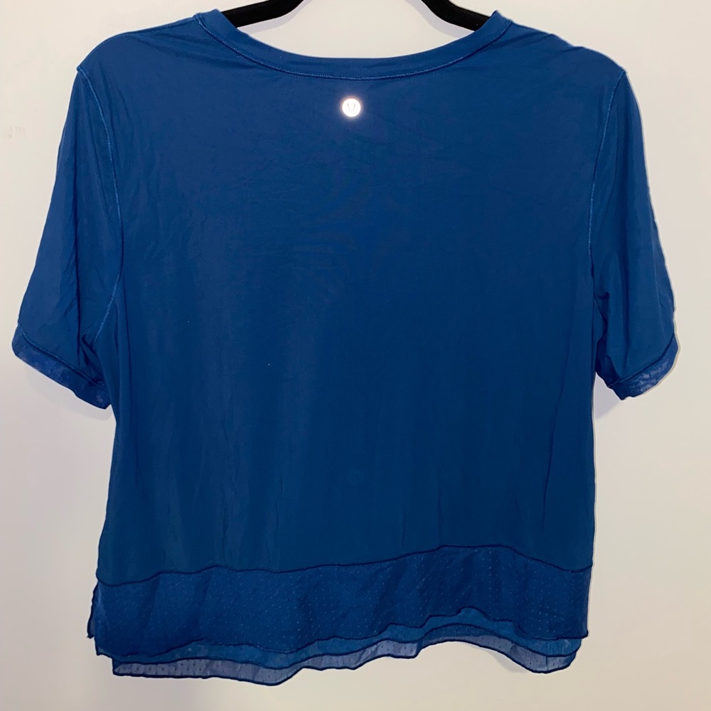 Lululemon tshirt